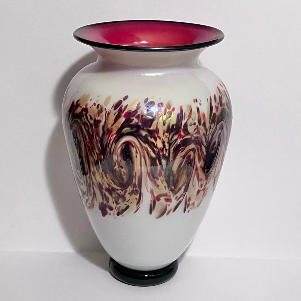 MICHAEL NOUROT 2002 C’EZANNE Art Glass Vase / 11.75 INCH / Iridescent CASED RED